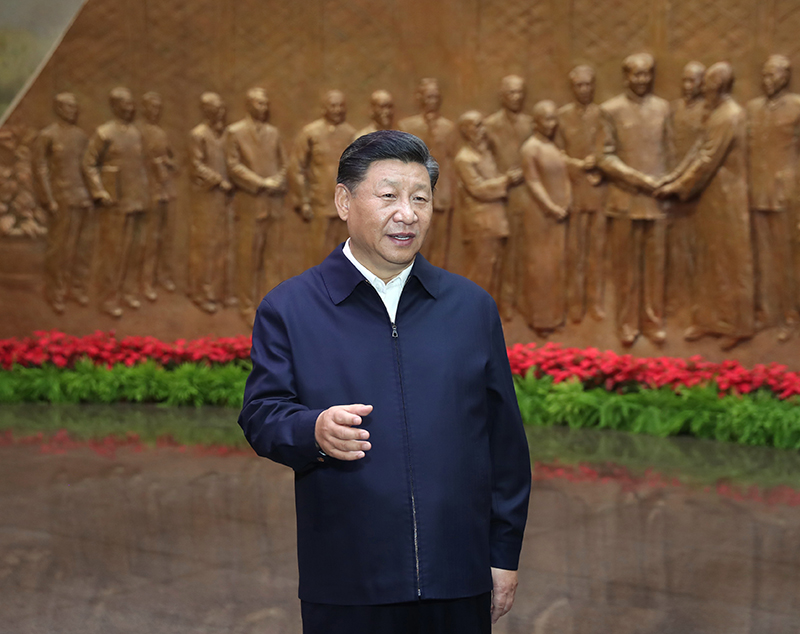 9月12日，中共中央總書記、國家主席、中央軍委主席習近平視察中共中央北京香山革命紀念地。這是習近平在香山革命紀念館參觀《為新中國奠基》主題展覽，並發表重要講話。